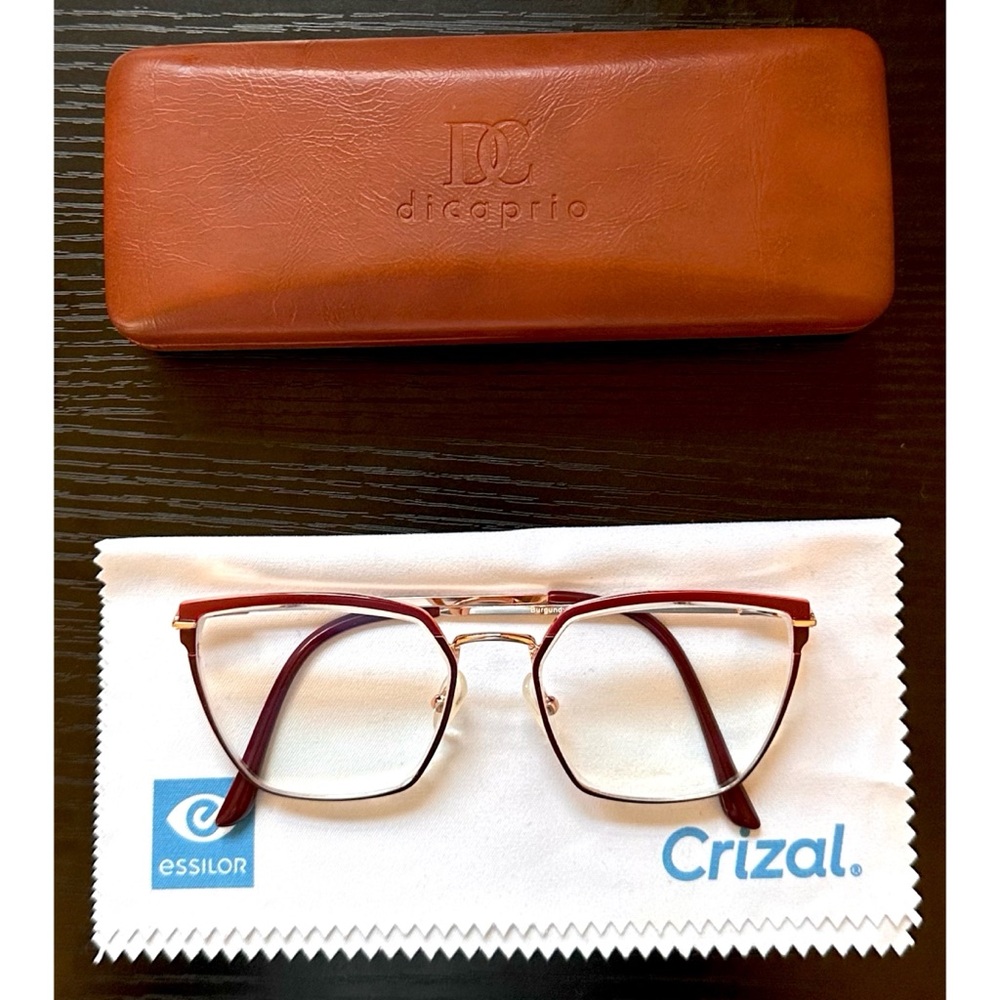 Elegant Cat Eye Full Rim Glasses Burgundy and Gold. - Picture 5 of 10
